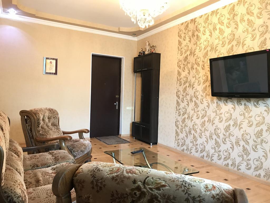 Io Apartment Tbilisi Buitenkant foto