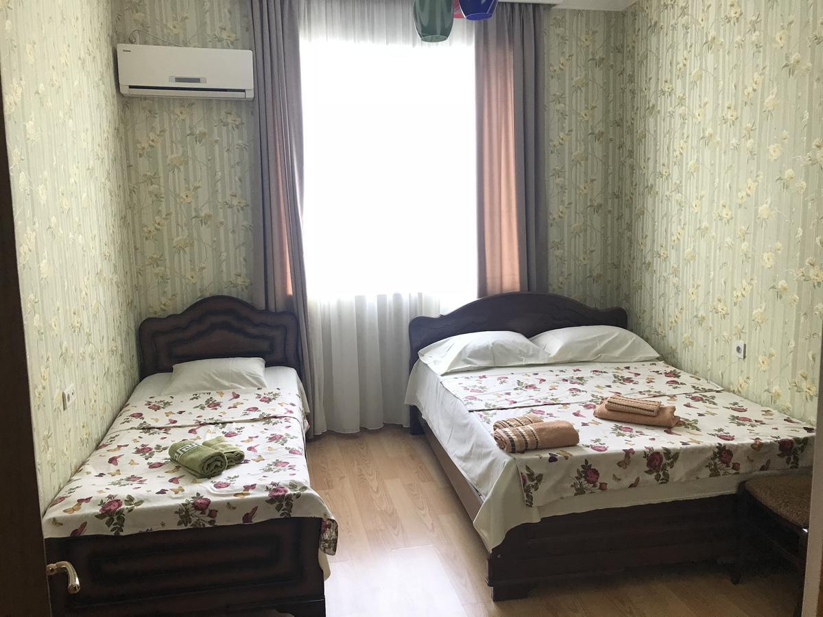 Io Apartment Tbilisi Buitenkant foto