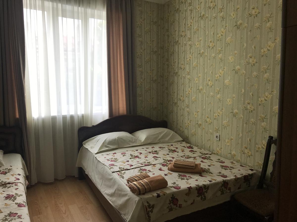 Io Apartment Tbilisi Buitenkant foto