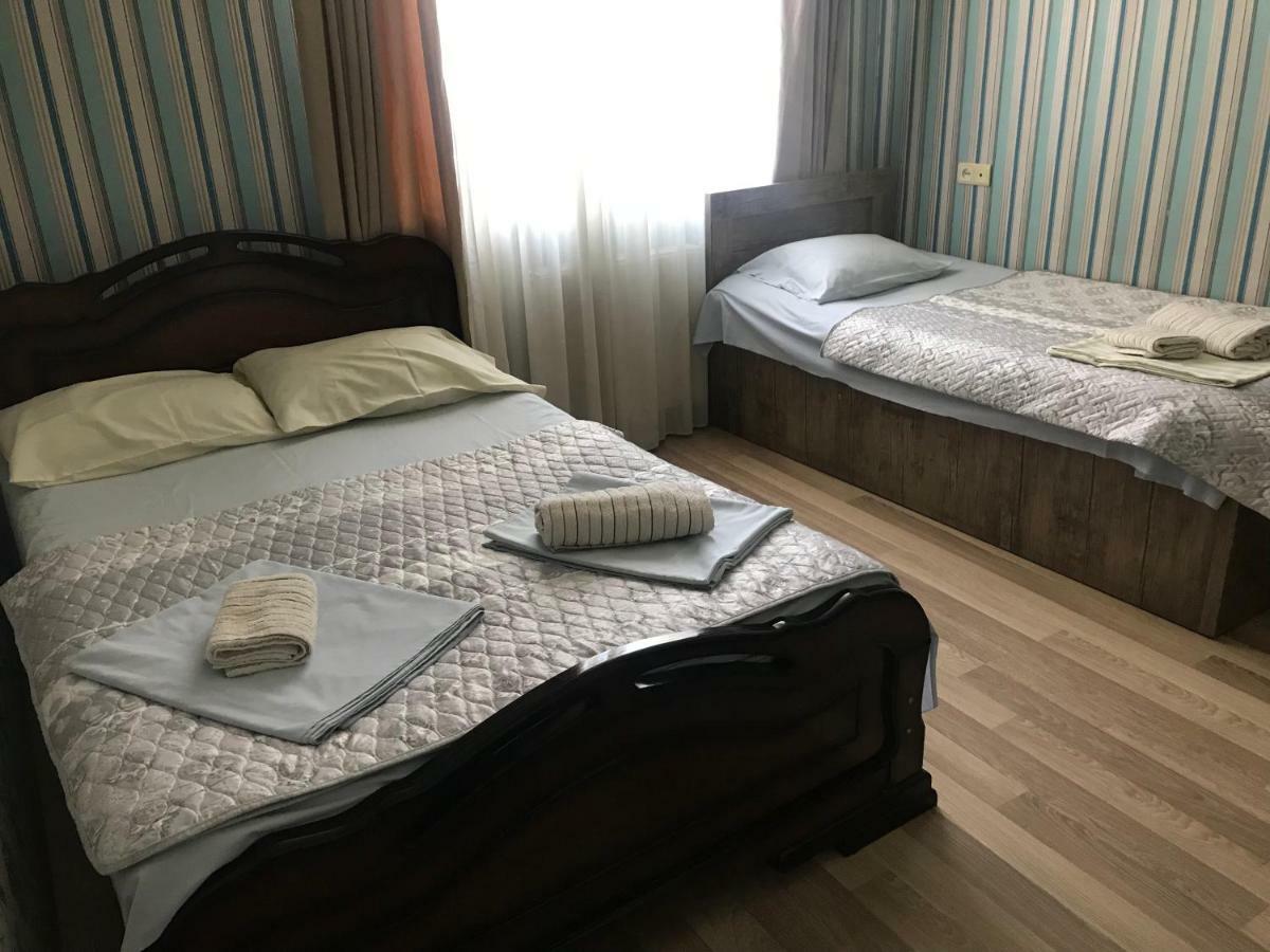 Io Apartment Tbilisi Buitenkant foto